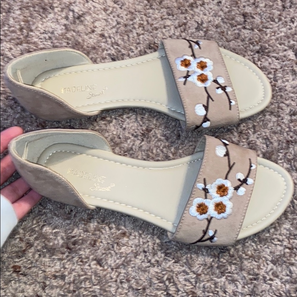 white flower sandals
